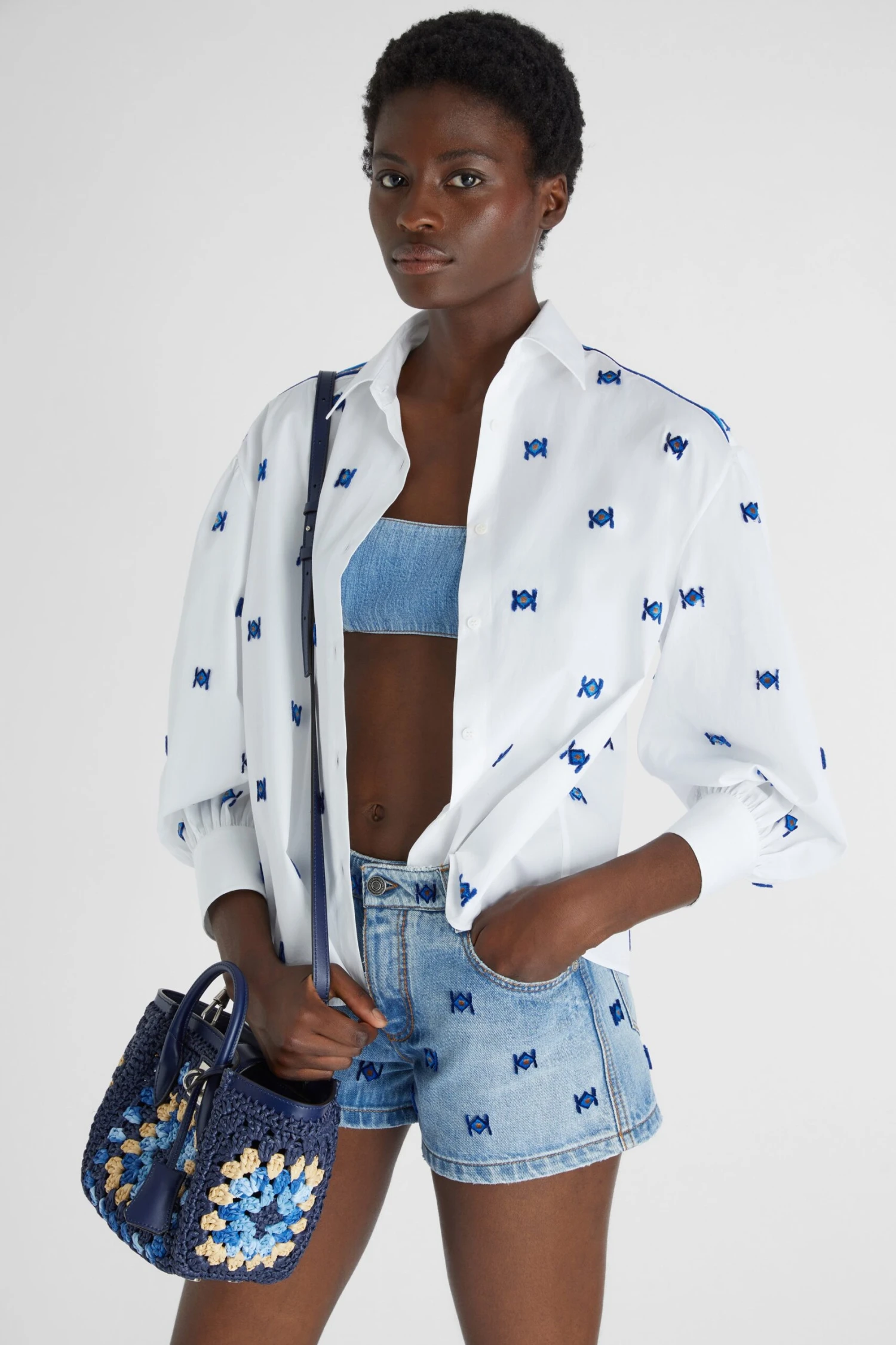 ERMANNO SCERVINO Pure Cotton Shirt With Puff Sleeves And Geometric Embroidery 5 ERMANNO SCERVINO Pure Cotton Shirt With Puff Sleeves And Geometric Embroidery - Image 3