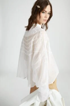 ERMANNO SCERVINO Over Shirt In Cotton Muslin With Valencienne Details -Angelina Store D462K701JGE 14800 04 91ae4c1d 20d7 444a 88cd 35ac7aa365f4