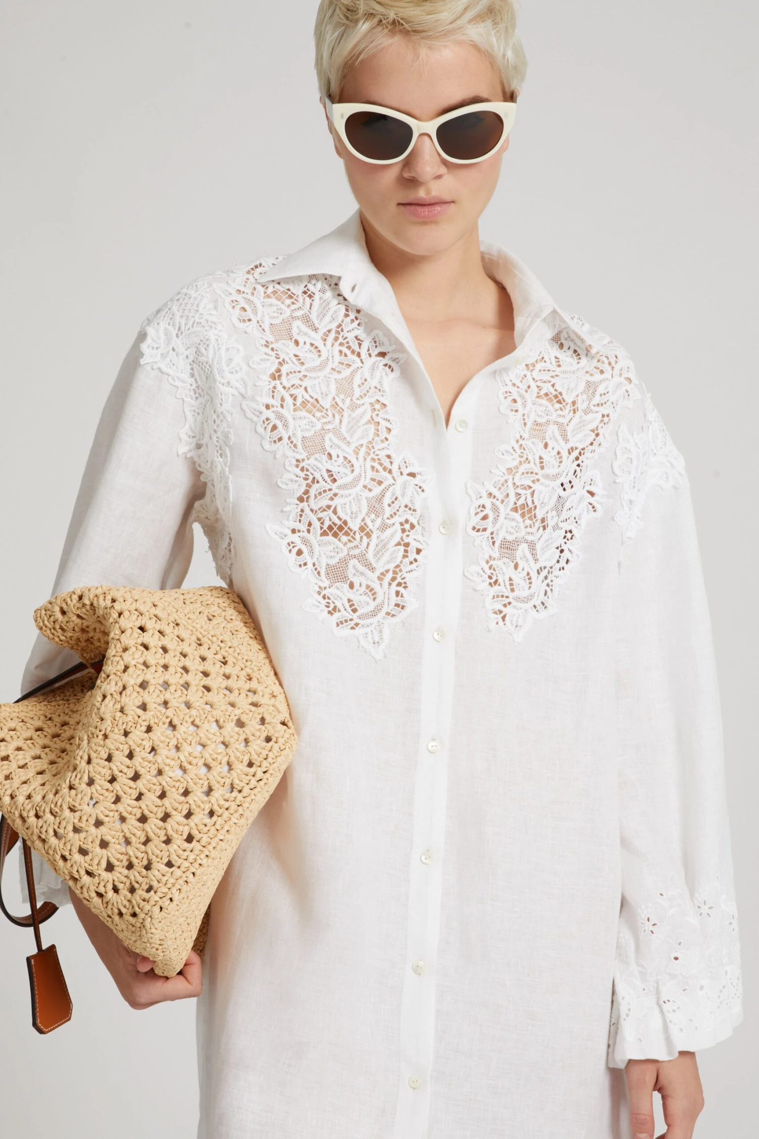 ERMANNO SCERVINO Long Pure Linen Chemisier With Handmade Embroidery And Macrame Lace Appliques 7 ERMANNO SCERVINO Long Pure Linen Chemisier With Handmade Embroidery And Macrame Lace Appliques - Image 5