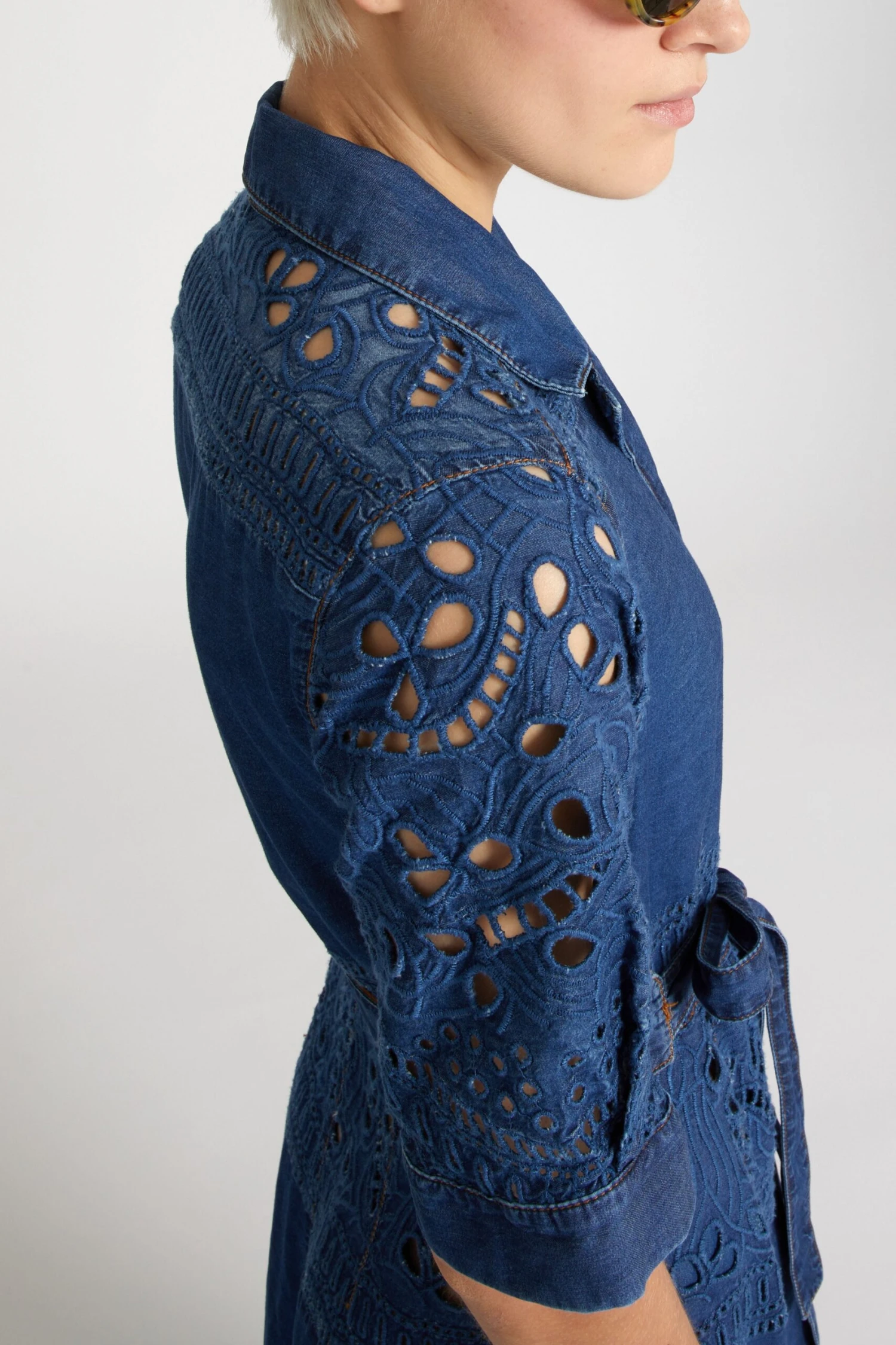 ERMANNO SCERVINO Long-sleeved Midi Chemise Dress With Floral And Geometric Sangallo Lace Details And Sash At Waist 5 ERMANNO SCERVINO Long-sleeved Midi Chemise Dress With Floral And Geometric Sangallo Lace Details And Sash At Waist - Image 3