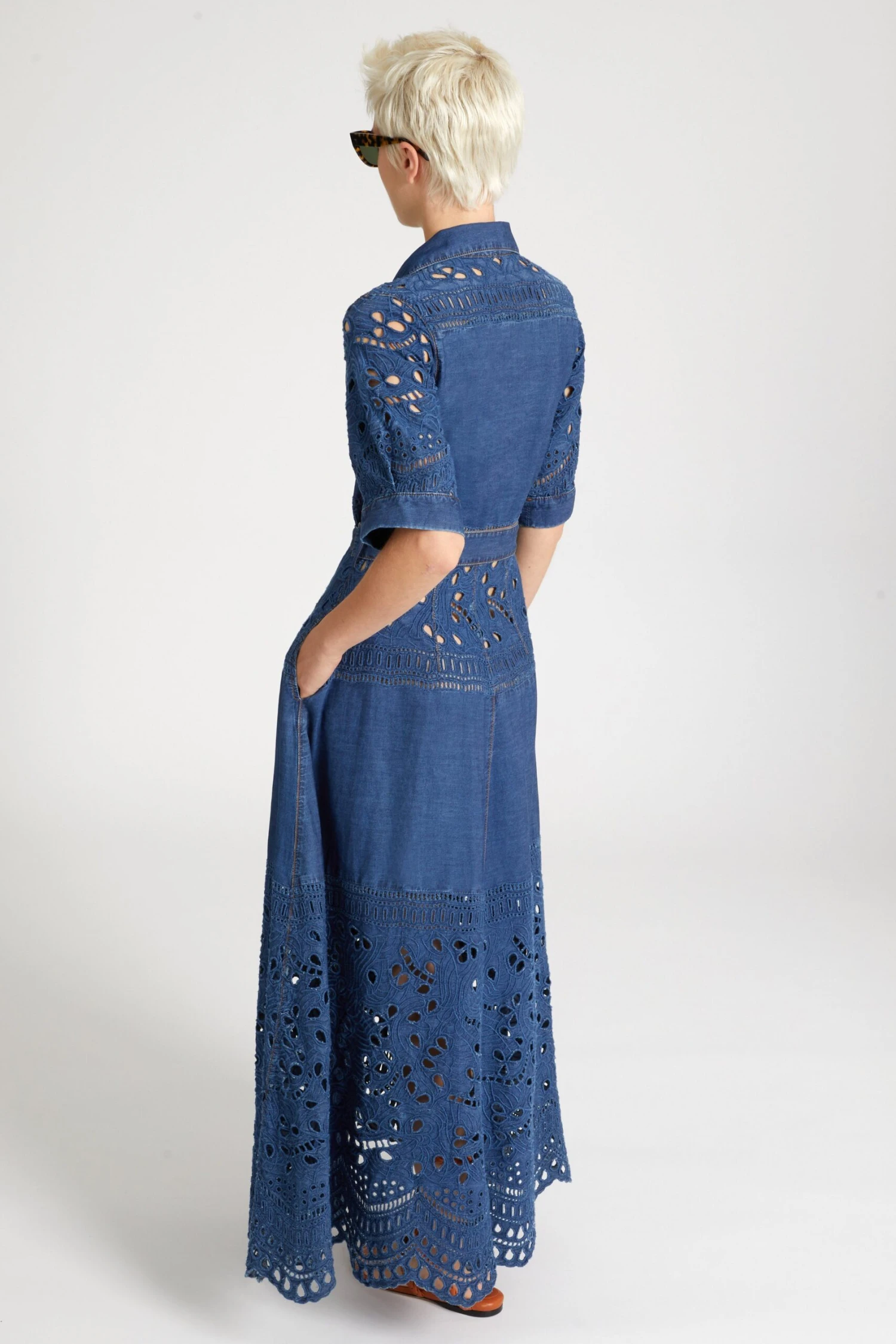 ERMANNO SCERVINO Long-sleeved Midi Chemise Dress With Floral And Geometric Sangallo Lace Details And Sash At Waist 7 ERMANNO SCERVINO Long-sleeved Midi Chemise Dress With Floral And Geometric Sangallo Lace Details And Sash At Waist - Image 5