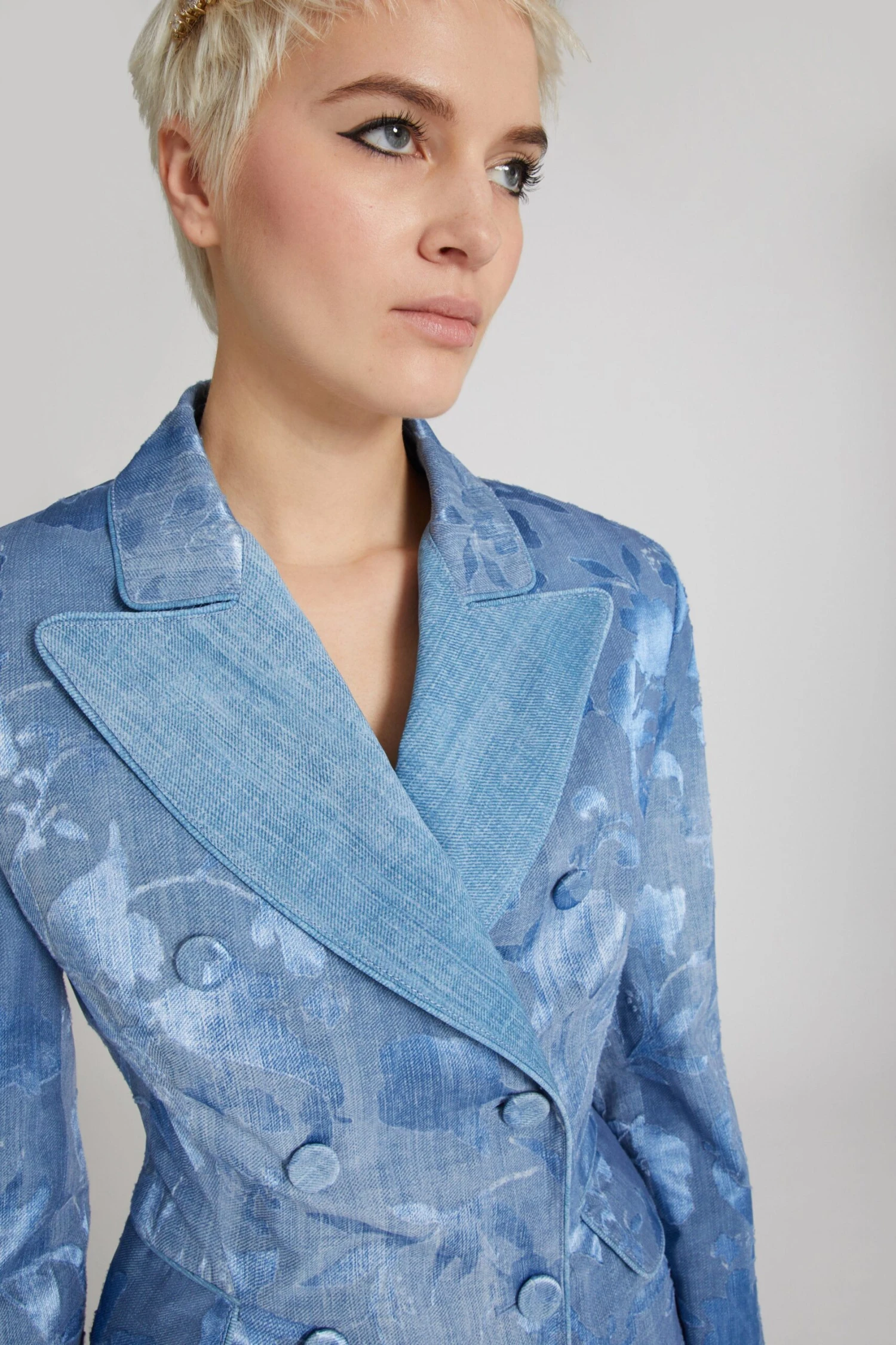 ERMANNO SCERVINO Double-breasted Jacket In Devore Viscose With Rose Motif, With Denim Print 6 ERMANNO SCERVINO Double-breasted Jacket In Devore Viscose With Rose Motif, With Denim Print - Image 4