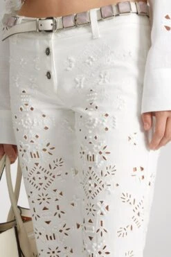 ERMANNO SCERVINO Capri Jeans With Hand-cut Geometric Embroidery 10 ERMANNO SCERVINO Capri Jeans With Hand-cut Geometric Embroidery -Angelina Store D467P735SGHRY 14300 04 4ece776c e73d 472e 9b69 b35d1b3b9730